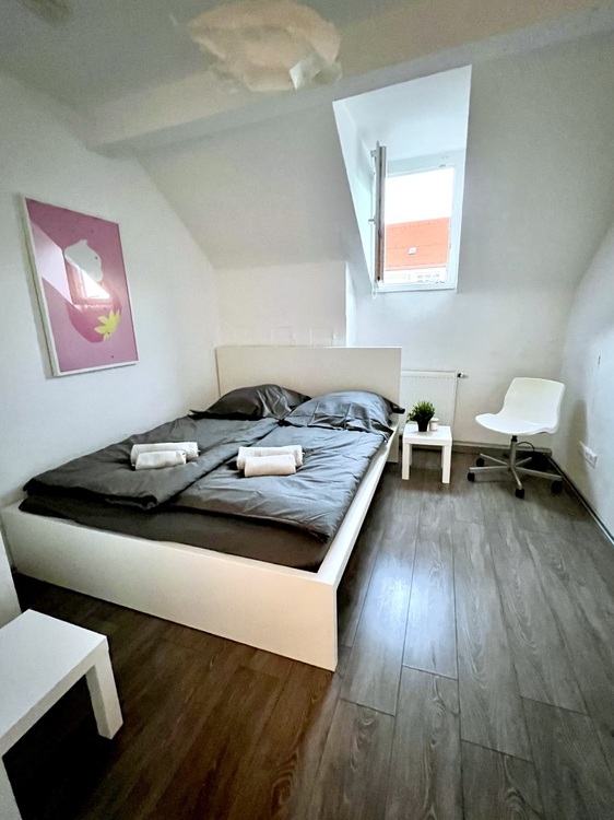 Eingerichtetes WG-Zimmer TOP-Lage S-West S-Bahn Schwabstr.