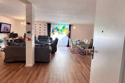 Wohnung Markgröningen - 3 Zimmer, 100 m&sup2;, 1.260&euro; | Angebot:25865448