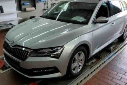 Skoda Superb 144.905 km 18.480 € Wendlingen am Neckar 73240