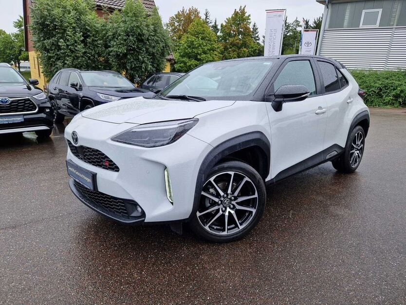 Toyota Yaris Cross 26.838 km 30.990 € Nürtingen 72622
