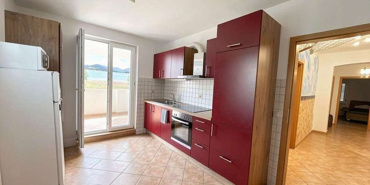 Großzügige 4-Zimmer-Wohnung mit Balkon & Loggia in Esslingen - 4- Esslingen am Neckar Oberesslingen | Angebot:27496970