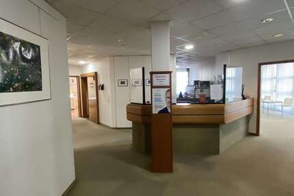 Büro in Reutlingen 2.950 € 220 m² zimmer