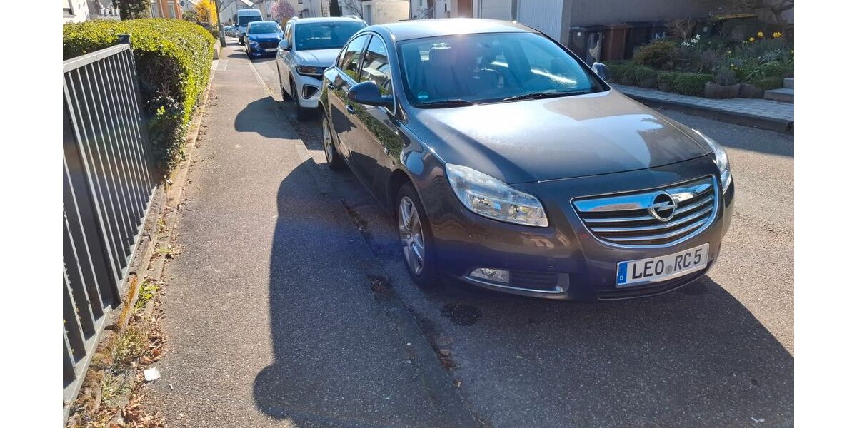 Opel Insignia 73.500 km 6.450 &euro; Fellbach - Schmiden 70736
