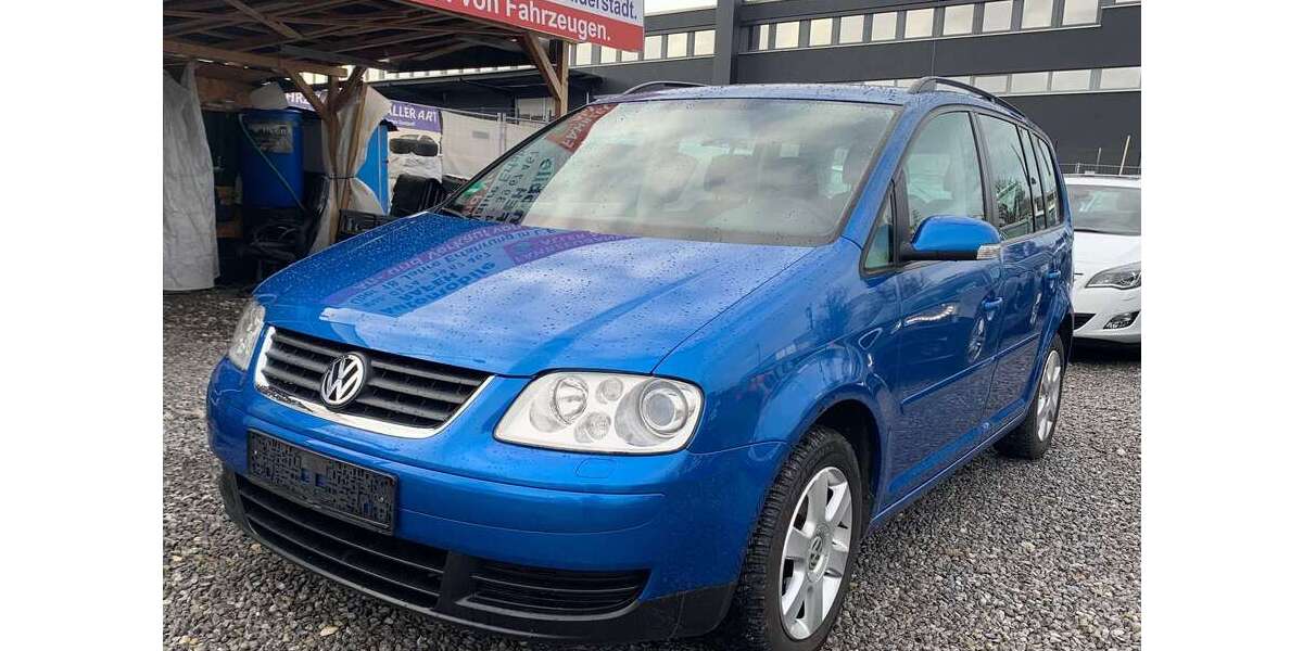 VW Touran 220.077 km 2.099 &euro; Filderstadt Plattenhart 70794