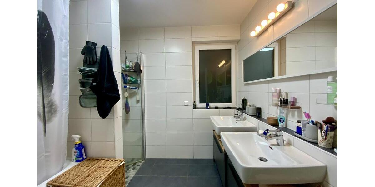 Einfamilienhaus Ludwigsburg Oßweil - 2.5 Zimmer, 90 m&sup2;, 1.450&euro; | Angebot:24553178