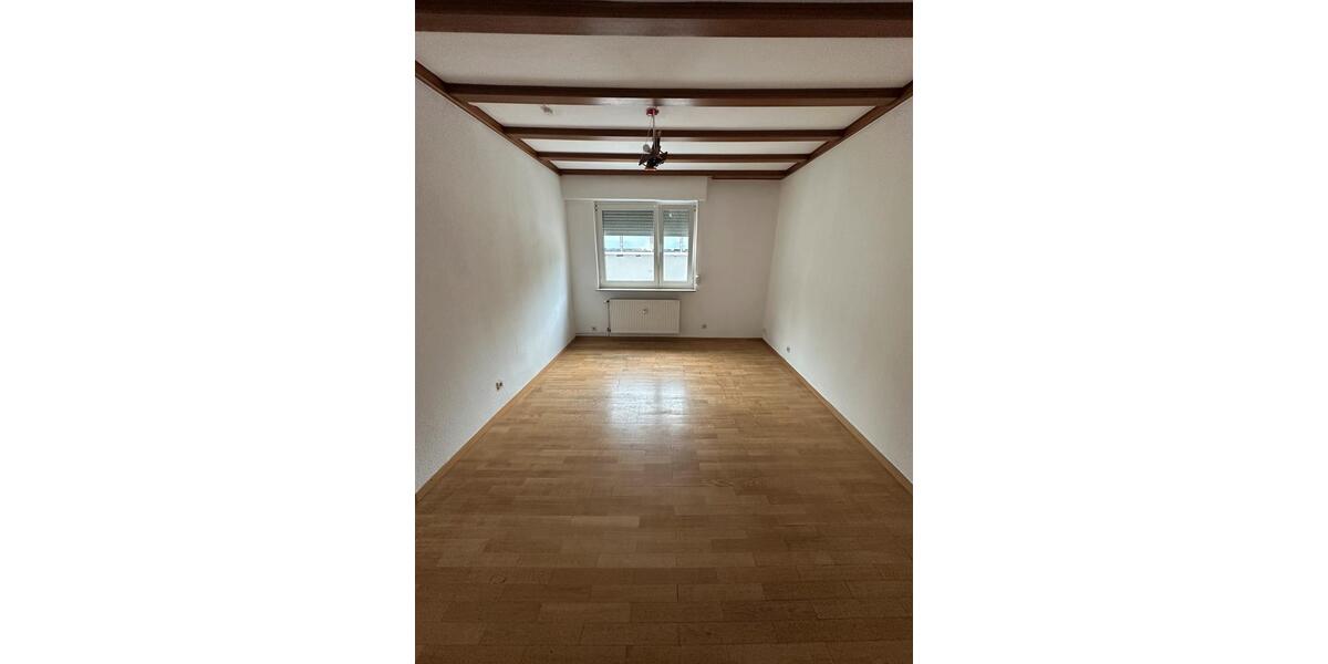 Etagenwohnung Pforzheim Eutingen - 4 Zimmer, 140 m&sup2;, 1.150&euro; | Angebot:27598166