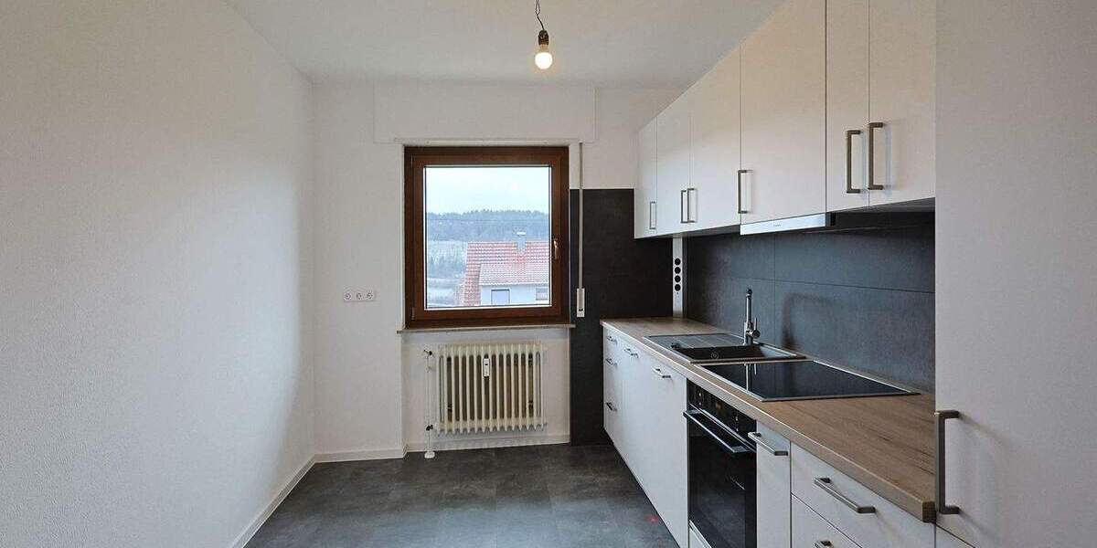 Etagenwohnung Weissach - 3 Zimmer, 95 m&sup2;, 990&euro; | Angebot:25682077