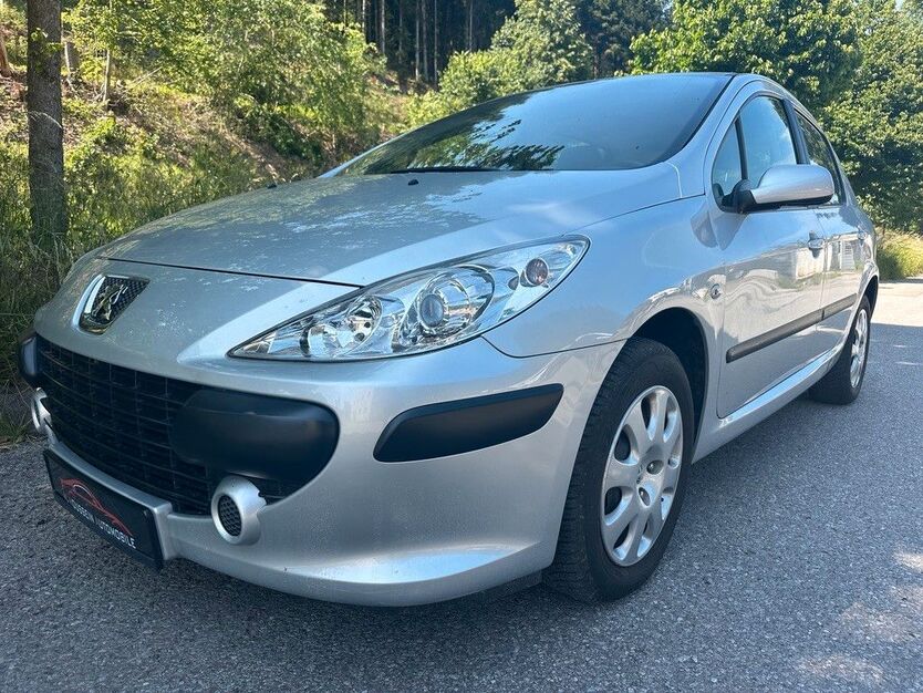 Peugeot 307 88.000 km 3.799 € Altensteig 72213