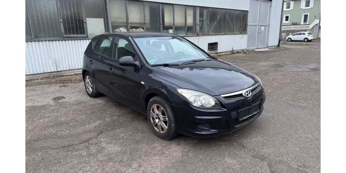 Hyundai i30 176.000 km 2.750 &euro; Mühlacker 75417