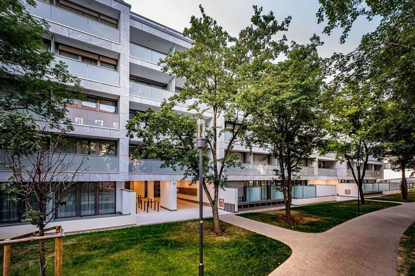 Wohnung zum Mieten in Stuttgart 1.400 € 74 m² 3 zimmer