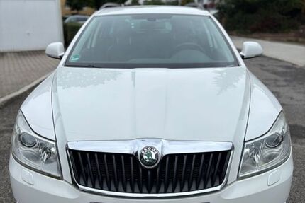 Skoda Octavia 236.823 km 4.900 € Fellbach 70736