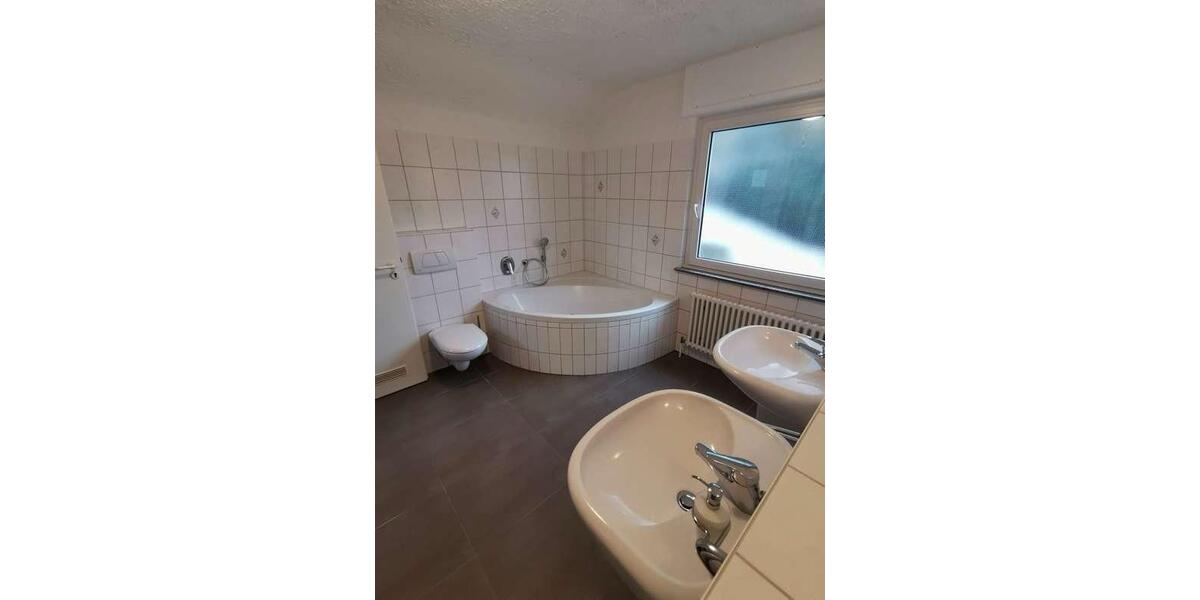 Einfamilienhaus Aidlingen - 7 Zimmer, 150 m&sup2;, 1.800&euro; | Angebot:27618934