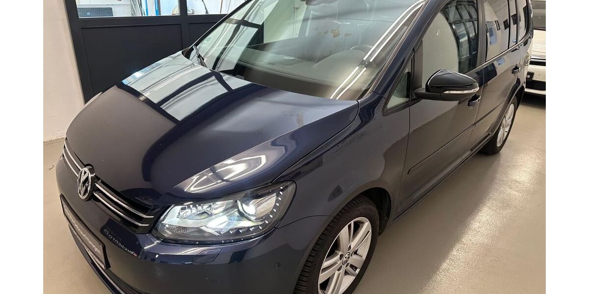 VW Touran 156.565 km 7.390 &euro; LEONBERG 71229