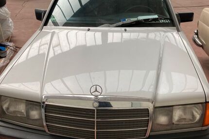 Mercedes-Benz 190 235.678 km 3.550 &euro; Esslingen 73730