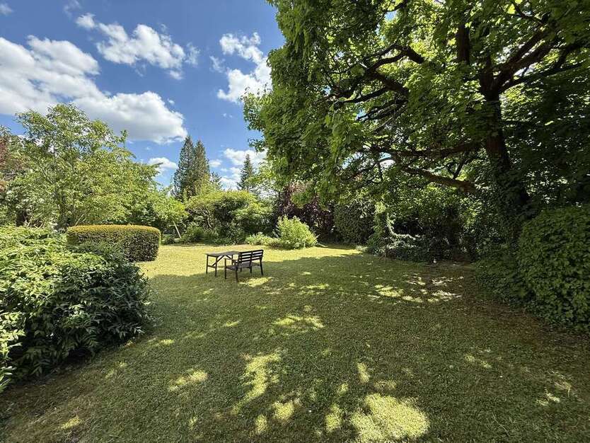 Haus zum Kaufen in Leonberg 1.195.000 € 388 m²