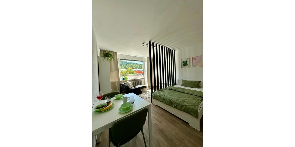 Dachgeschoßwohnung Stuttgart Luginsland - 1 Zimmer, 36 m&sup2;, 900&euro; | Angebot:26477646