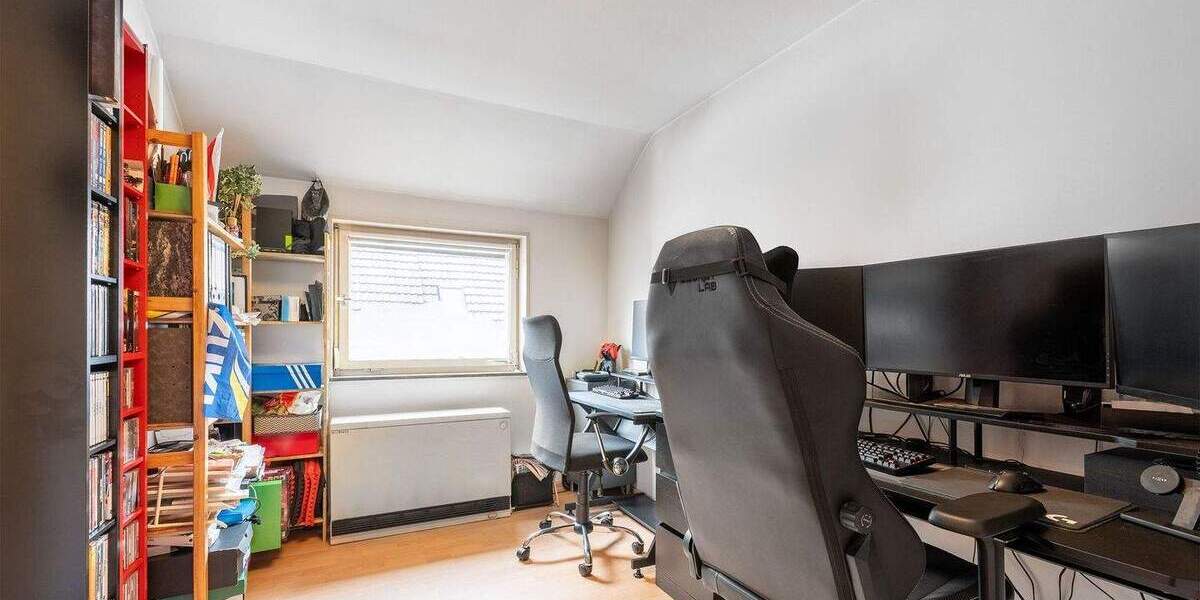 Mehrfamilienhaus, Wohnhaus Stuttgart Degerloch - 9 Zimmer, 140 m&sup2;, 740.000&euro; | Angebot:24635350