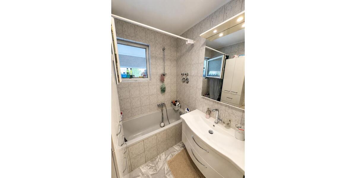 Etagenwohnung Vaihingen an der Enz - 4.5 Zimmer, 91 m&sup2;, 270.000&euro; | Angebot:27260085