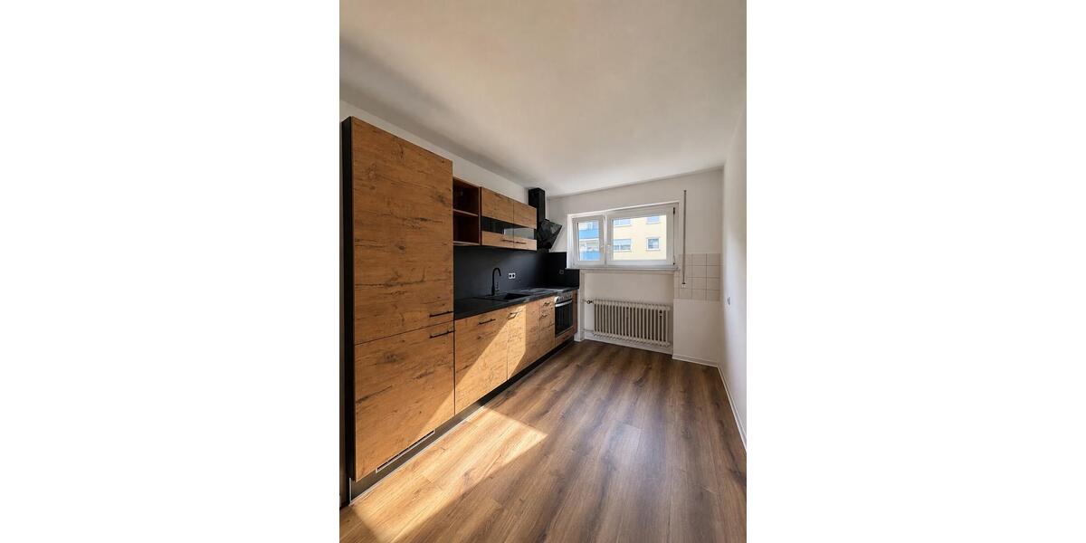 Etagenwohnung Ludwigsburg Hoheneck - 5.5 Zimmer, 135 m&sup2;, 1.650&euro; | Angebot:26477081
