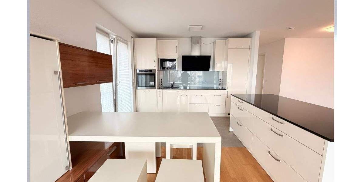 Etagenwohnung Stuttgart Feuerbach - 3 Zimmer, 93 m&sup2;, 1.470&euro; | Angebot:25704074