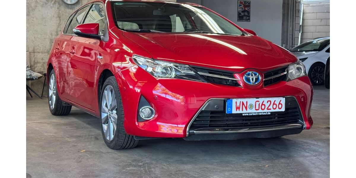 Toyota Auris 83.900 km 9.990 &euro; Fellbach bei Stuttgart 70736