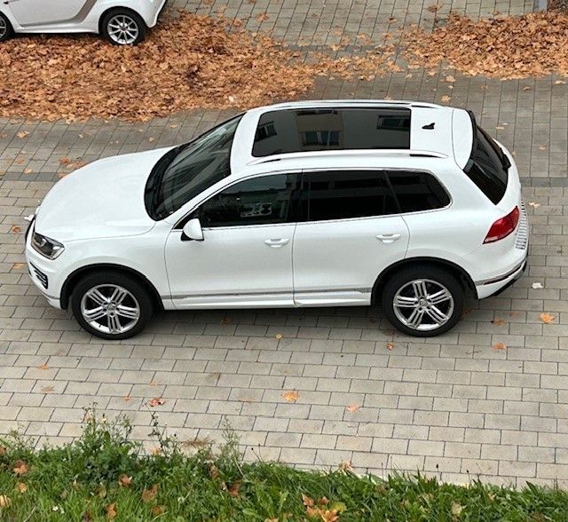 VW Touareg 118.000 km 31.000 € Stuttgart 70327