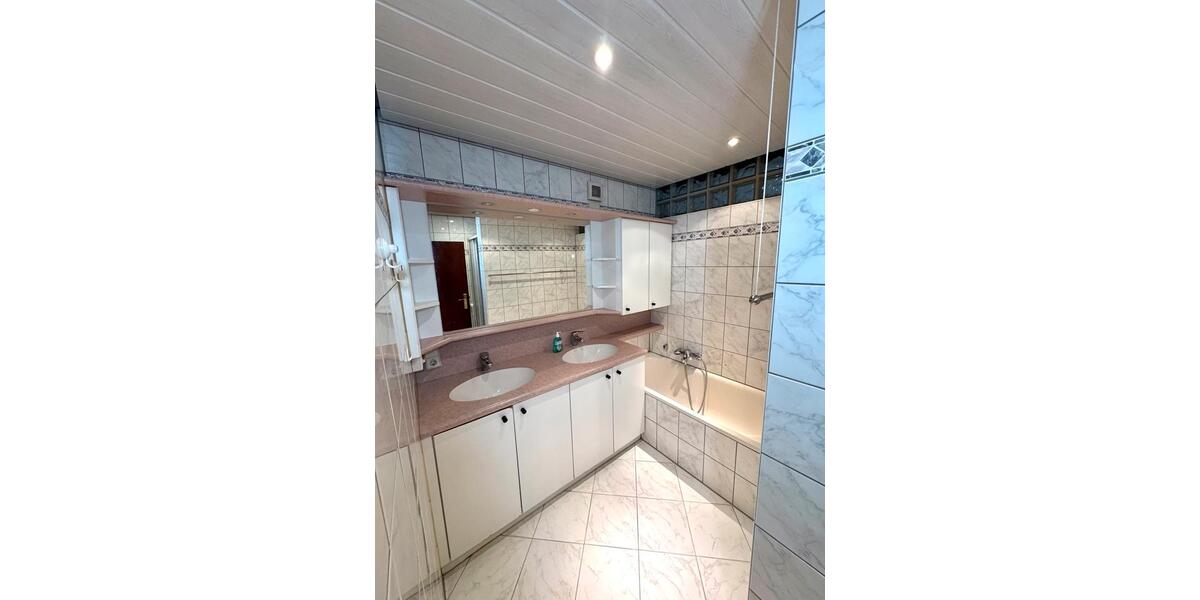 Etagenwohnung Calw - 3.5 Zimmer, 95 m&sup2;, 800&euro; | Angebot:25976198