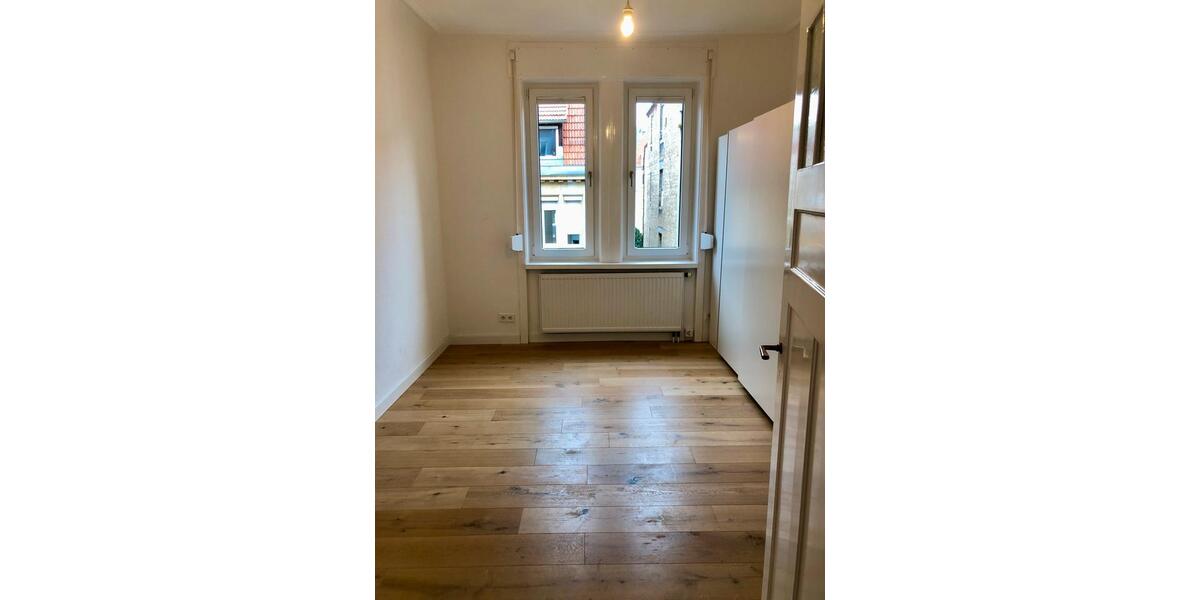 Etagenwohnung Stuttgart Lehen - 3 Zimmer, 100 m&sup2;, 1.900&euro; | Angebot:26597544