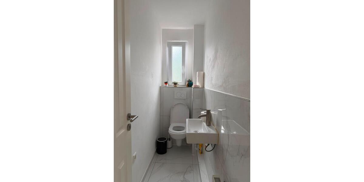 Dachgeschoßwohnung Reutlingen Orschel-Hagen - 3 Zimmer, 57 m&sup2;, 1.050&euro; | Angebot:27611736