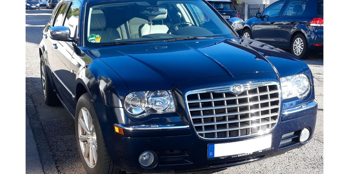 Chrysler 300C 169.000 km 14.999 € Böblingen 71032
