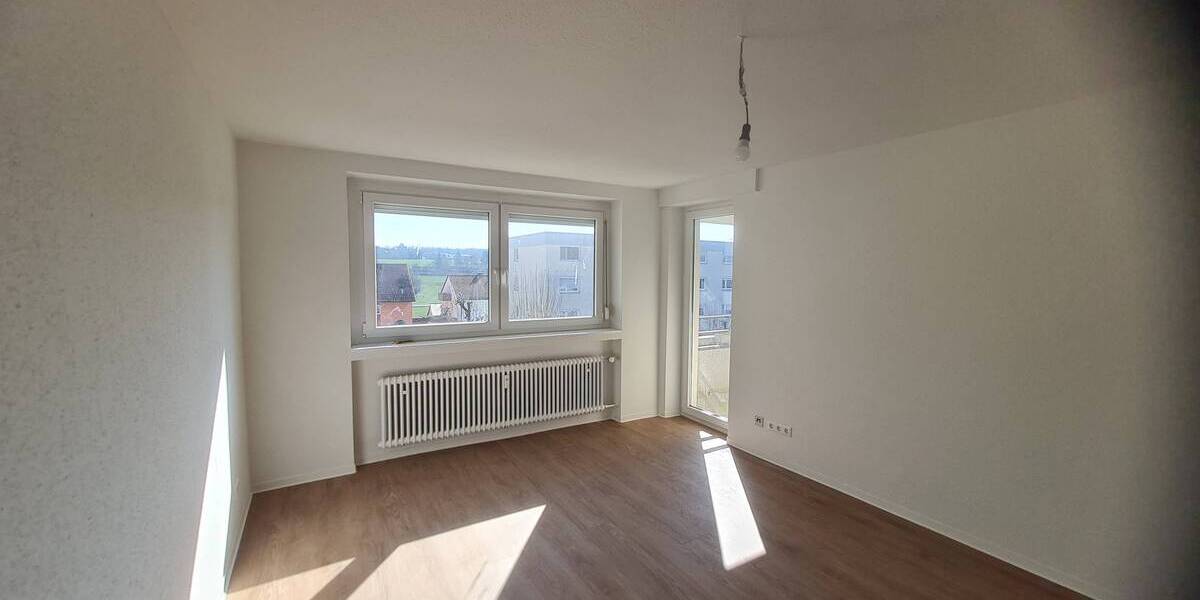 Etagenwohnung Ludwigsburg Eglosheim - 3 Zimmer, 75 m&sup2;, 990&euro; | Angebot:26388373