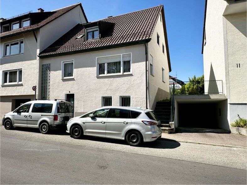 Haus zum Kaufen in Stuttgart 620.000 € 196 m²