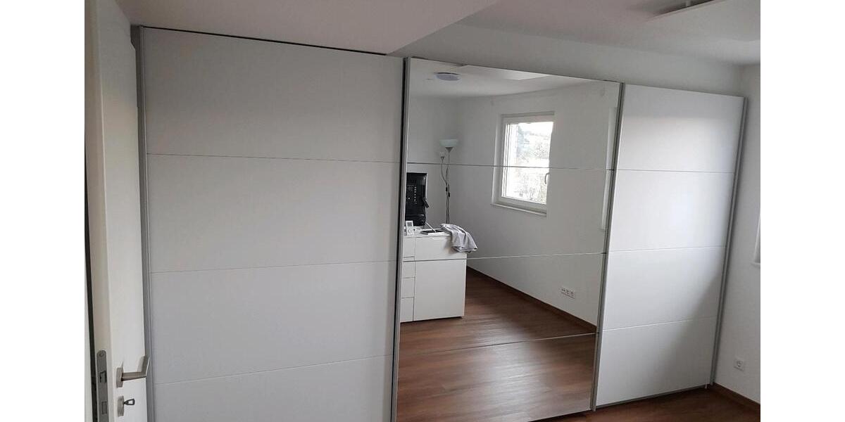 Dachgeschoßwohnung Nürtingen - 3 Zimmer, 80 m&sup2;, 1.000&euro; | Angebot:26578990