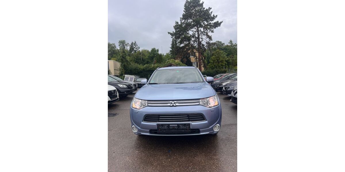 Mitsubishi Outlander 145.984 km 10.750 &euro; Stuttgart 70376