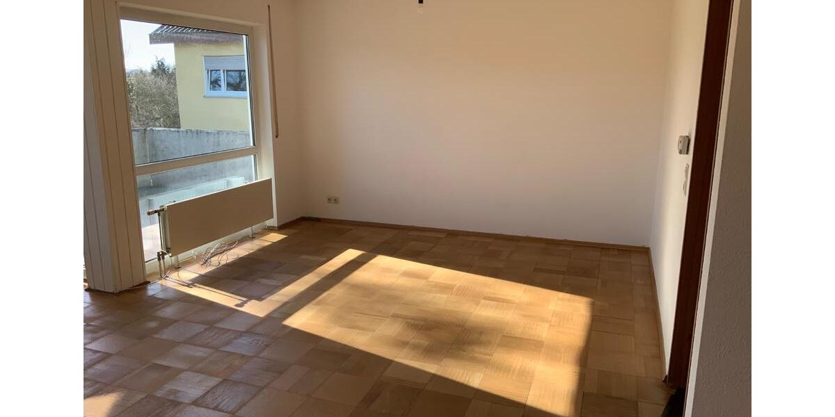 Etagenwohnung Denkendorf - 2.5 Zimmer, 80 m&sup2;, 890&euro; | Angebot:24711339