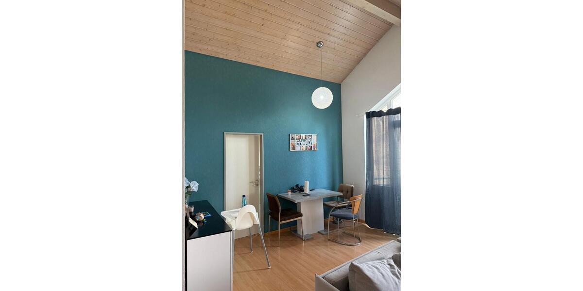 Dachgeschoßwohnung Pforzheim - 3 Zimmer, 78 m&sup2;, 880&euro; | Angebot:24755072