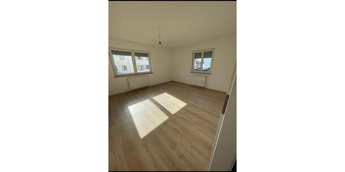 Erdgeschoßwohnung Esslingen am Neckar - 3 Zimmer, 75 m&sup2;, 1.500&euro; | Angebot:26384369