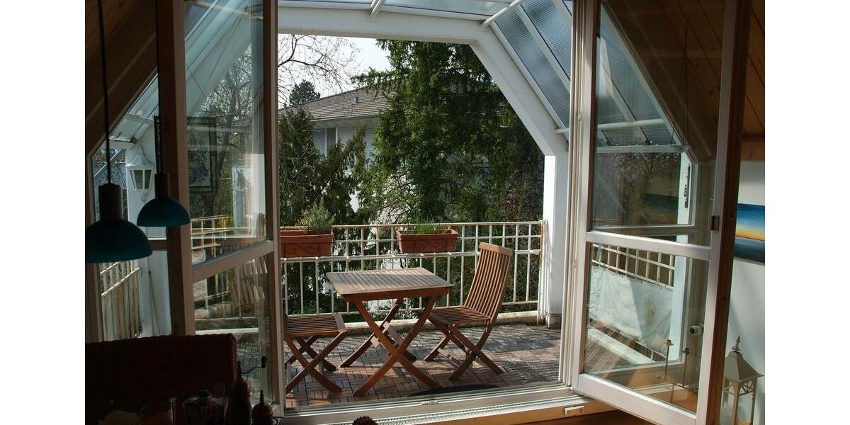 Dachgeschoßwohnung Reutlingen - 3 Zimmer, 80 m&sup2;, 1.250&euro; | Angebot:27584496