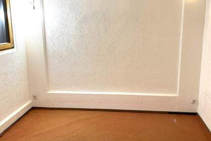 # Hobbyraum mit Außenstellplatz # 1 zimmer