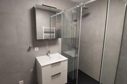 Frisch renovierte 3-Zimmer Wohnung direkt bezugsfrei