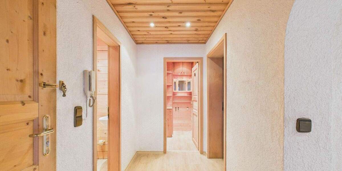 Etagenwohnung Metzingen - 3 Zimmer, 67 m&sup2;, 209.000&euro; | Angebot:25840102