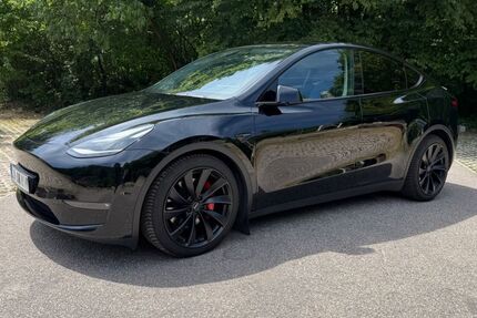 Tesla Model Y 175.000 km 26.600 &euro; Pforzheim 75173