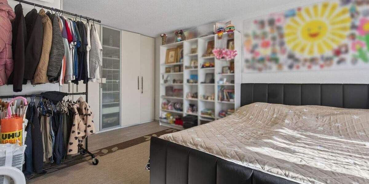 Mehrfamilienhaus, Wohnhaus Pforzheim Südoststadt - 8 Zimmer, 221 m&sup2;, 899.000&euro; | Angebot:25909413