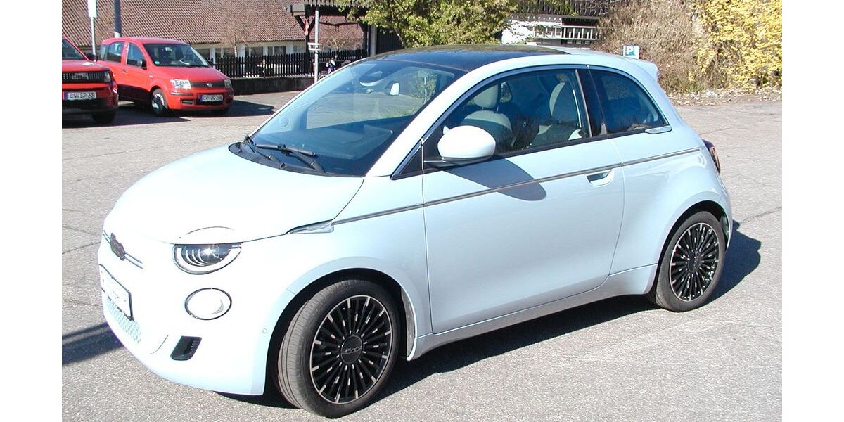 Fiat 500e 14.537 km 22.750 &euro; Calw 75365