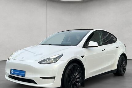 Tesla Model Y 67.566 km 33.970 &euro; Esslingen 73730
