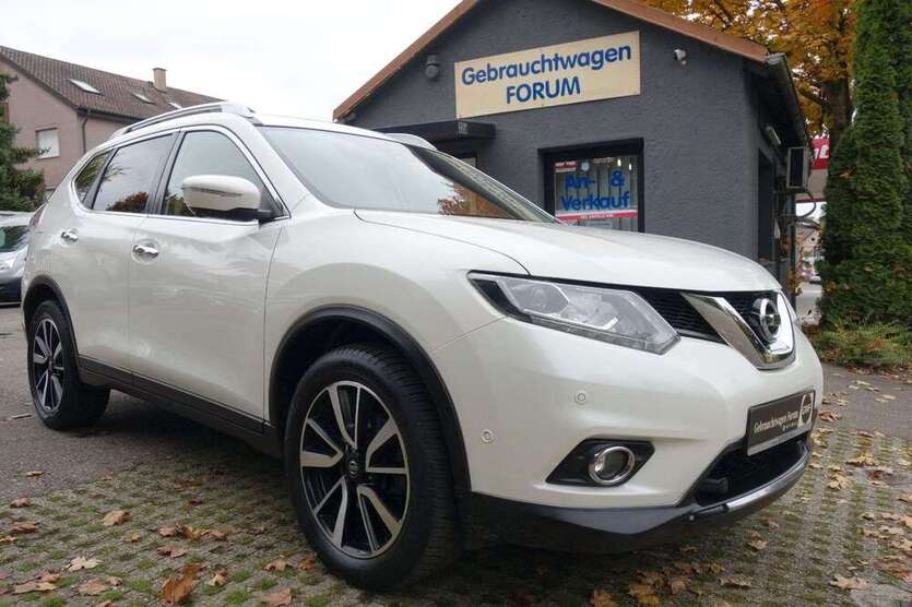 Nissan X-Trail 94.000 km 17.900 € Stuttgart 70437