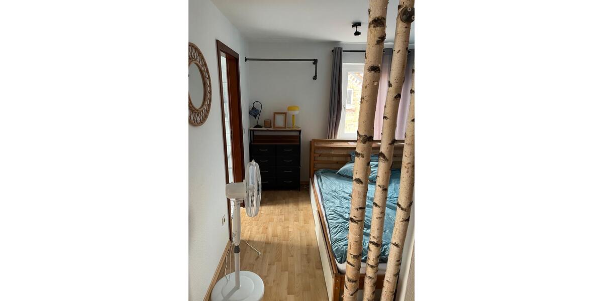 Dachgeschoßwohnung Stuttgart Stuttgart-Süd - 1.5 Zimmer, 45 m&sup2;, 1.200&euro; | Angebot:27625072