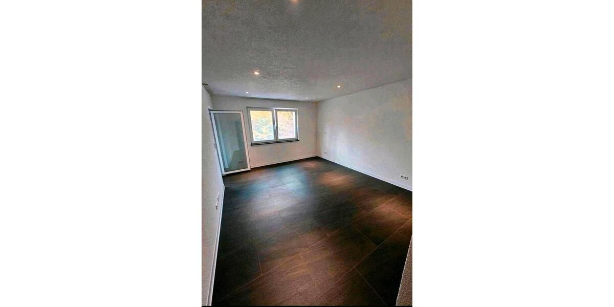 Etagenwohnung Pforzheim - 4 Zimmer, 160 m&sup2;, 1.650&euro; | Angebot:26321293