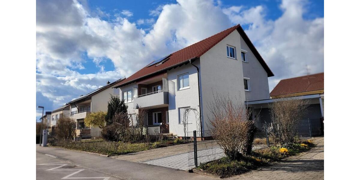 Erdgeschoßwohnung Herrenberg - 5 Zimmer, 100 m&sup2;, 1.400&euro; | Angebot:25958686