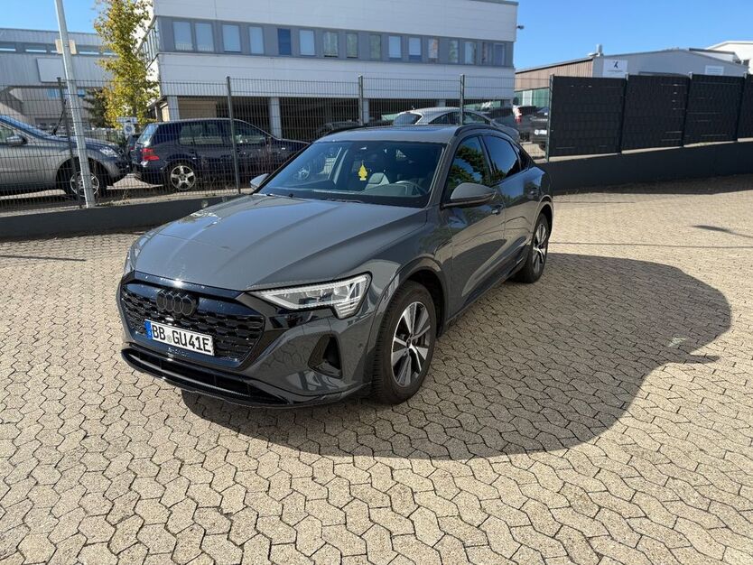 Audi Q8 e-tron 27.200 km 48.500 € Renningen 71272